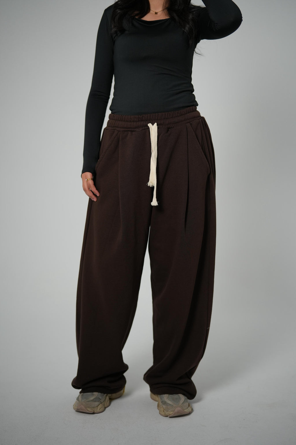 Double Pleated SweatPants (Brown)
