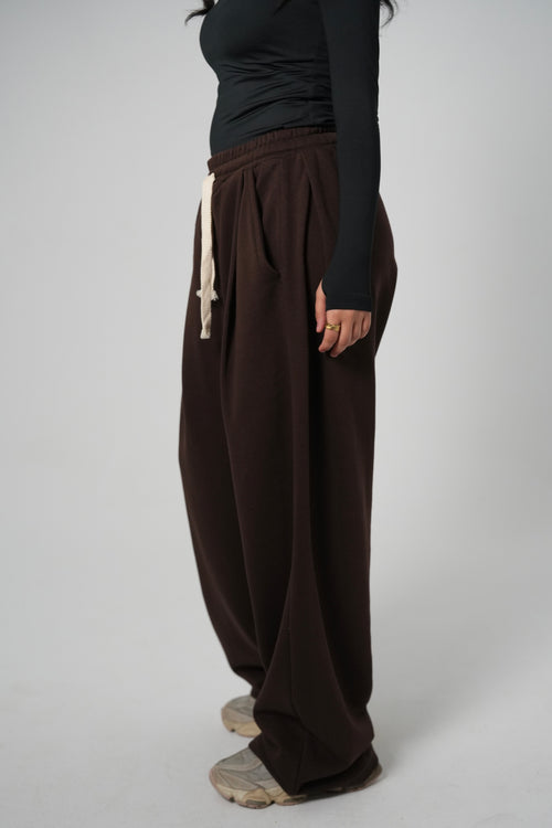 Double Pleated SweatPants (Brown)